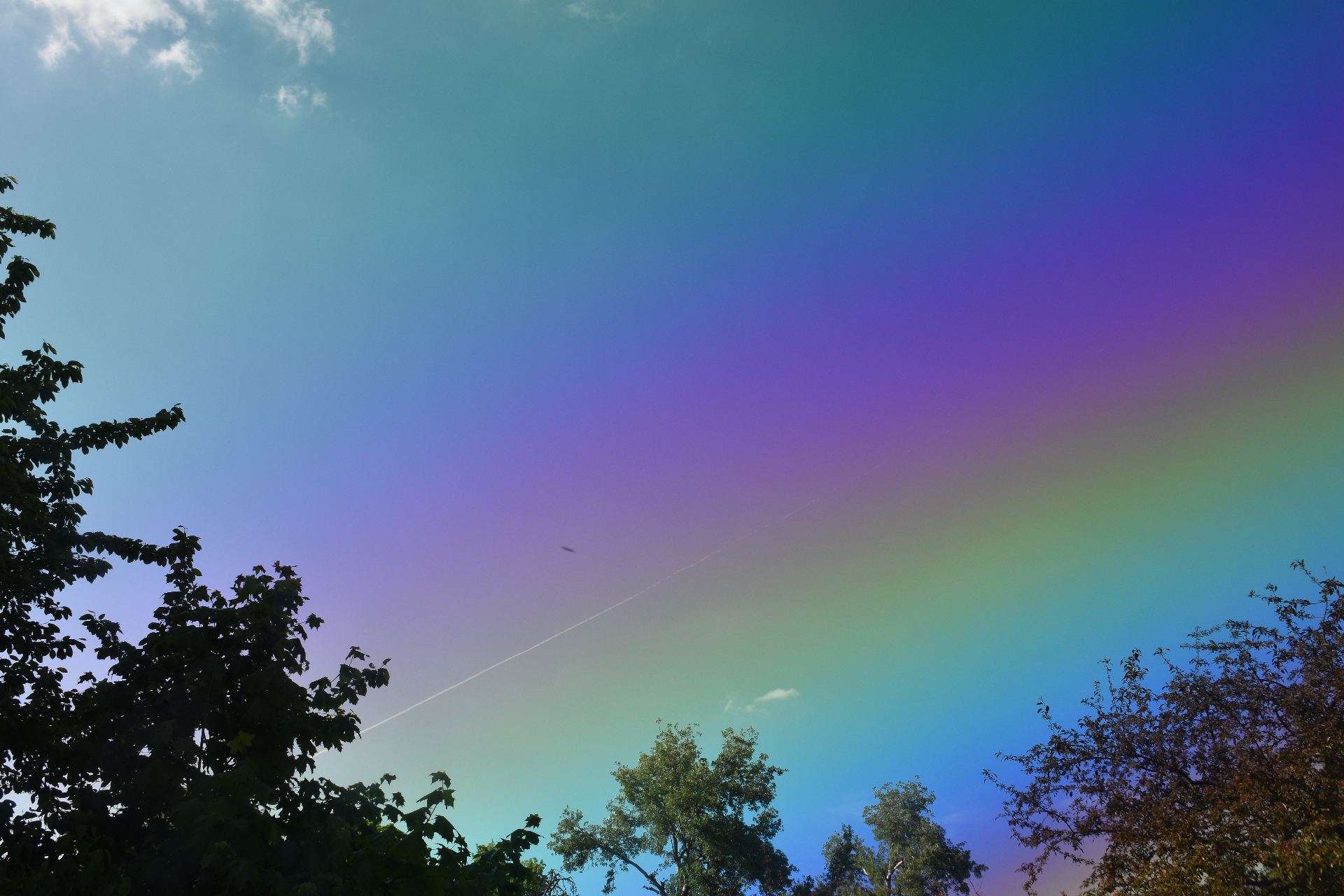 Rainbow effect in the sky